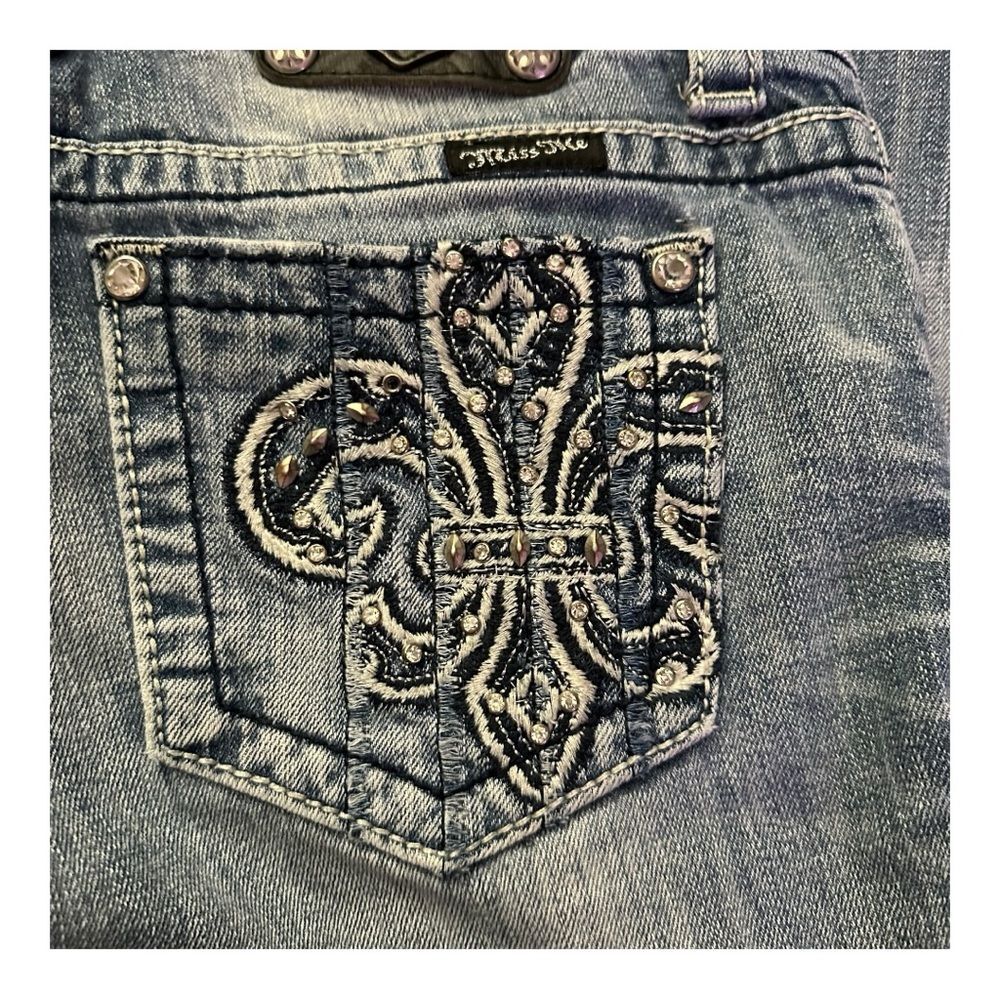 Miss Me Women’s Distressed Boot Cut Embellished Jeans Sz 28